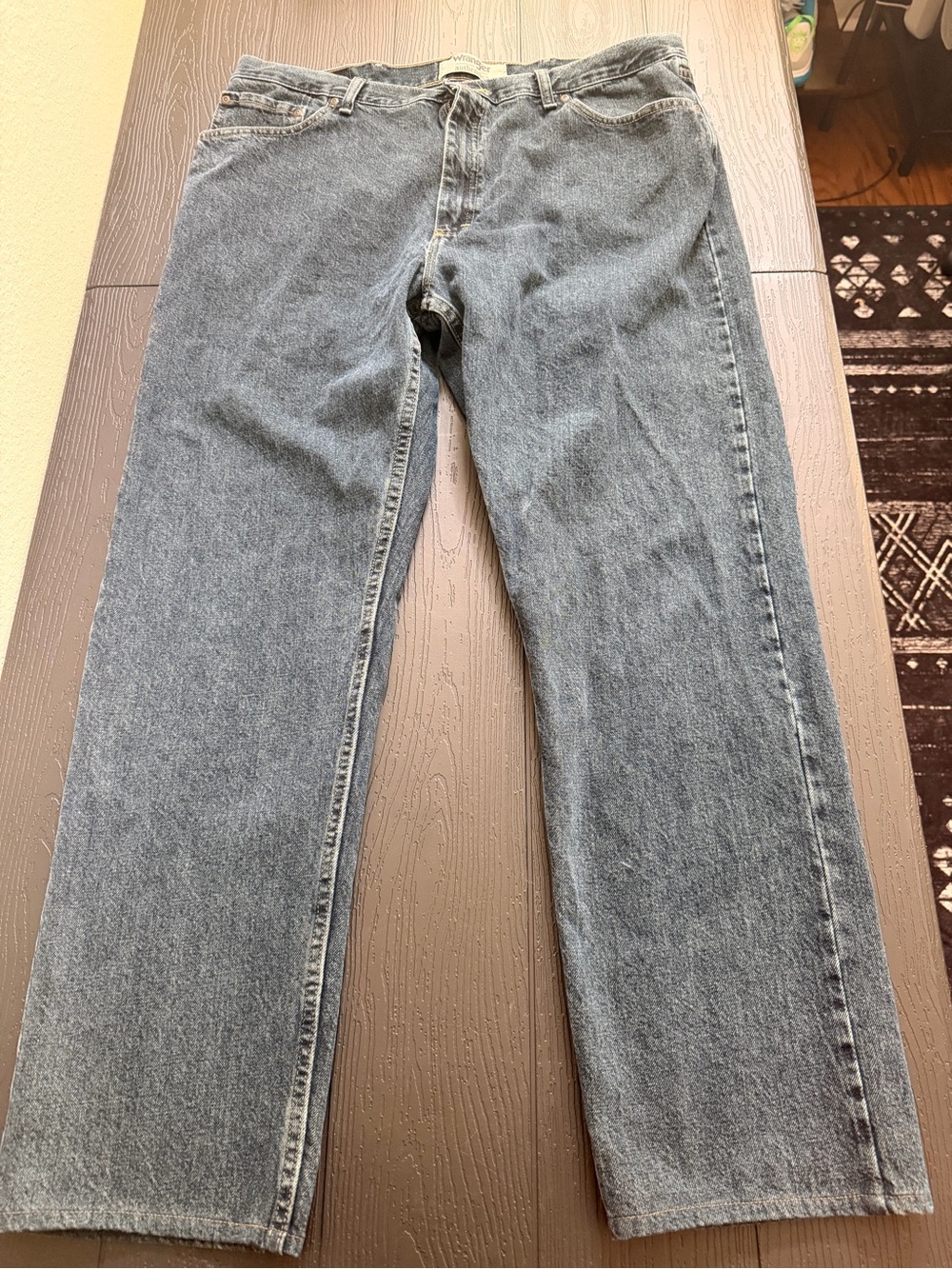 Wrangler Men's Straight Jeans - Light Blue Denim